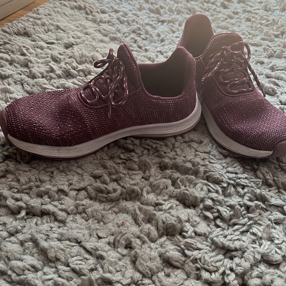 Purple woman’s sneakers size 7.5. Used great condition. - Picture 2 of 4